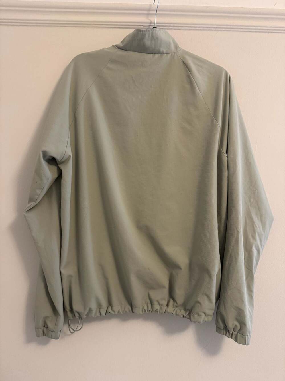 Alo Yoga Ripstop 1/4 Zip On-Set Jacket - Picture 9 of 13